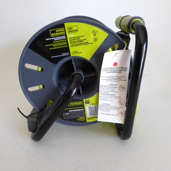 NEW 50’ EXTENSION CORD REEL WALL MOUNT 4 SOCKET BRACKET MASTERPLUG 13 AMPS - Picture 5 of 7